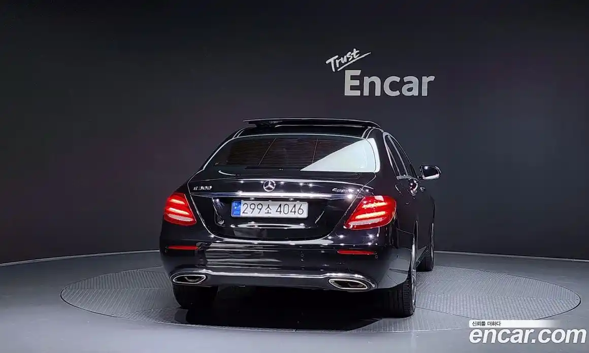 Mercedes-Benz E-Class 2017 2.0 Автомат в Москве № 160886, фото 18