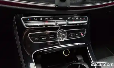 Mercedes-Benz E-Class 2017 2.0 Автомат в Москве № 160886, миниатюра 4