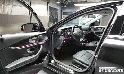 Mercedes-Benz E-Class 2017 2.0 Автомат в Москве № 160886, миниатюра 9