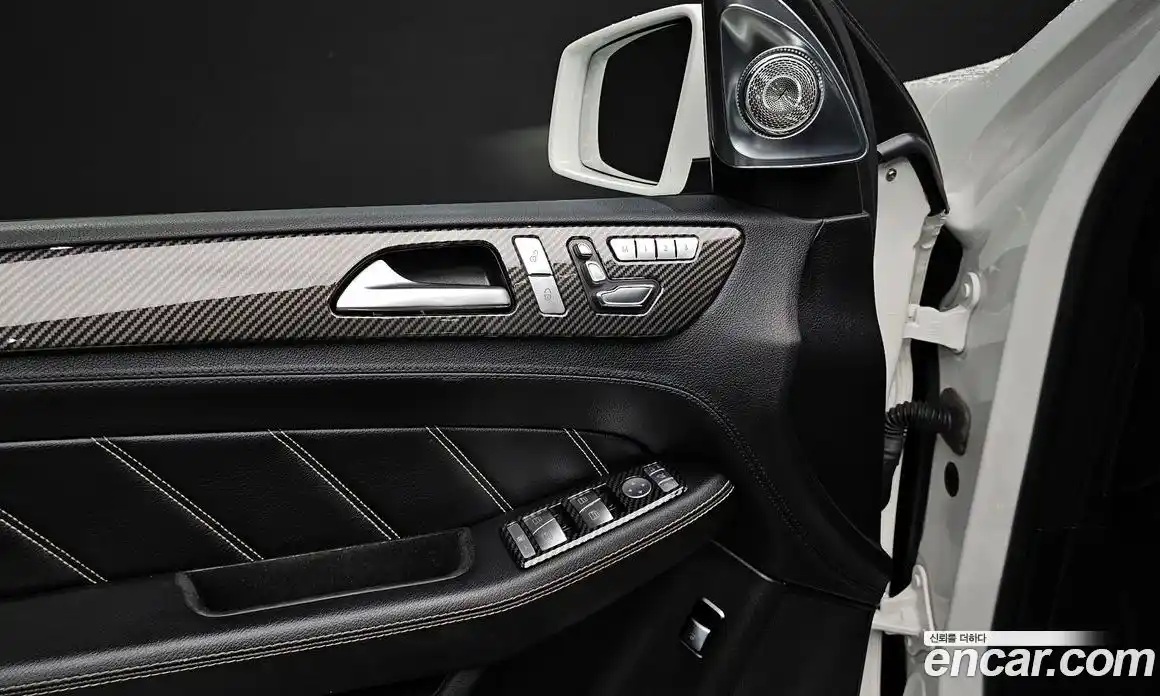 Mercedes-Benz GLE-Class 2016 5.5 Автомат в Москве № 161938, фото 16