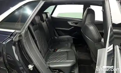 Audi Q8 2021 3.0 Автомат в Москве № 162783, миниатюра 2