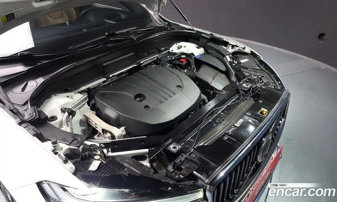 Volvo XC60 2022 2.0 Автомат в Москве № 164332, фото 5