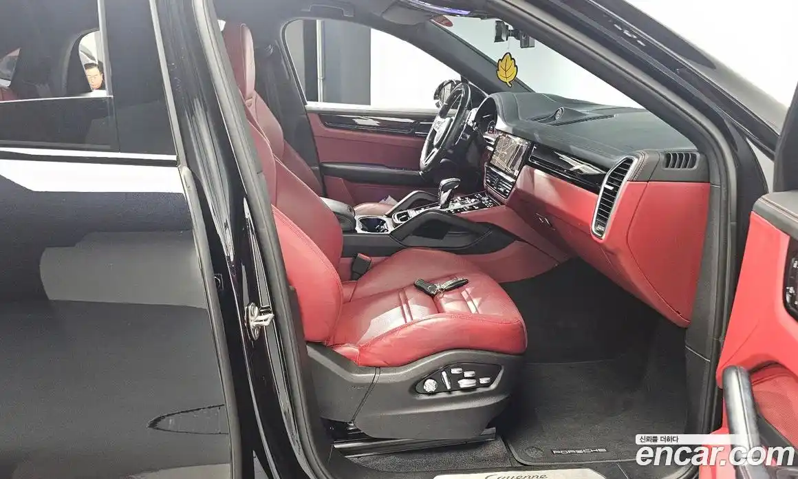 Porsche Cayenne 2021 3.0 Автомат в Москве № 165141, фото 11