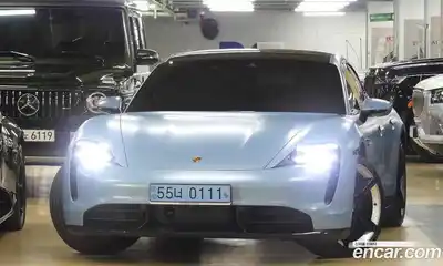 Porsche Taycan, 2023