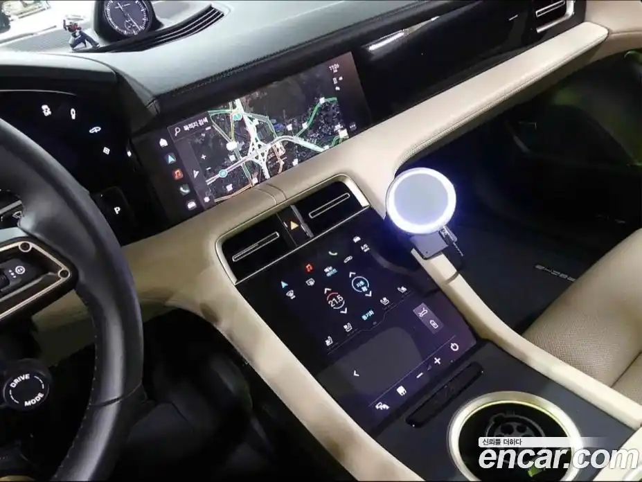 Porsche Taycan 2023 0.3 Автомат в Москве № 165746, фото 15