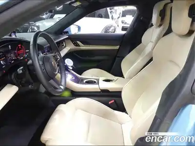 Porsche Taycan 2023 0.3 Автомат в Москве № 165746, миниатюра 8