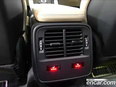 Porsche Taycan 2023 0.3 Автомат в Москве № 165746, миниатюра 9