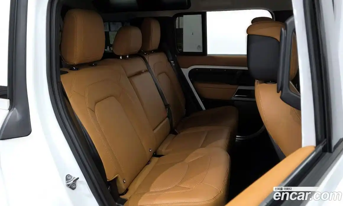 Land Rover Defender 2023 3.0 Автомат в Москве № 166114, фото 12