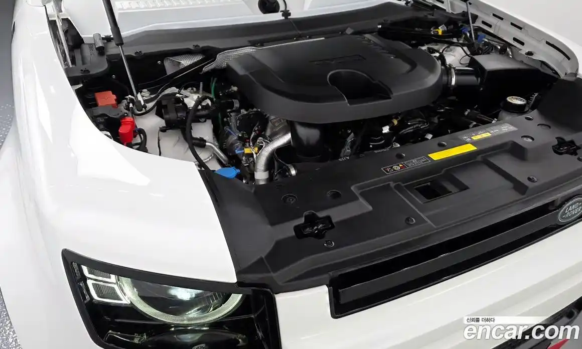 Land Rover Defender 2023 3.0 Автомат в Москве № 166114, фото 6