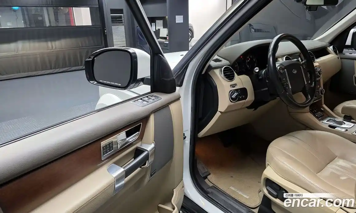 Land Rover Discovery 2016 3.0 Автомат в Москве № 166508, фото 11