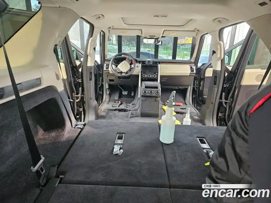 Land Rover Discovery 2018 3.0 Автомат в Москве № 166835, фото 19