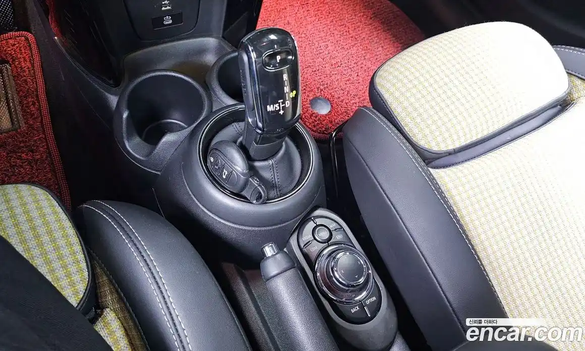 Mini Cooper 2023 2.0 Автомат в Москве № 166934, фото 17