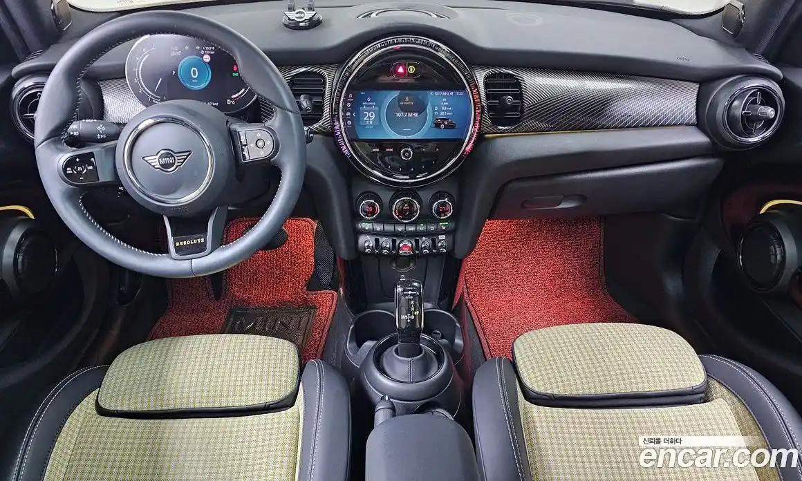 Mini Cooper 2023 2.0 Автомат в Москве № 166934, фото 18