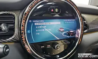 Mini Cooper 2023 2.0 Автомат в Москве № 166934, миниатюра 3