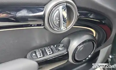 Mini Cooper 2023 2.0 Автомат в Москве № 166934, миниатюра 6