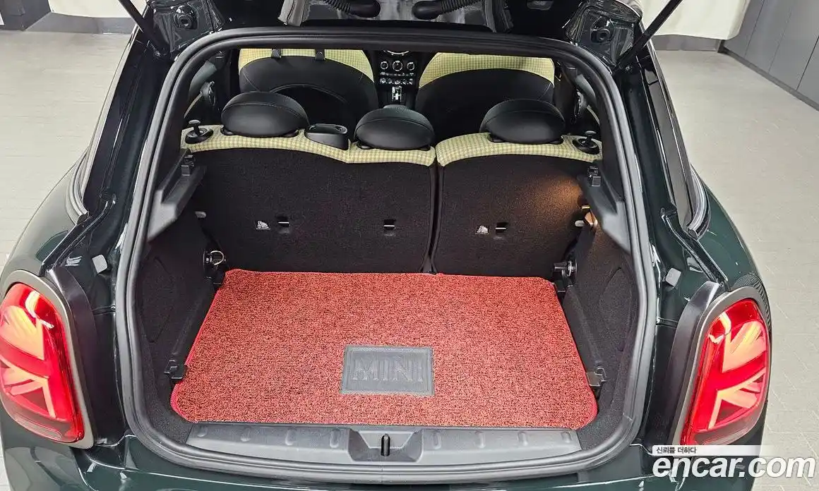 Mini Cooper 2023 2.0 Автомат в Москве № 166934, фото 8