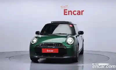 Mini Cooper 2025 2.0 Автомат в Москве № 166998, миниатюра 3