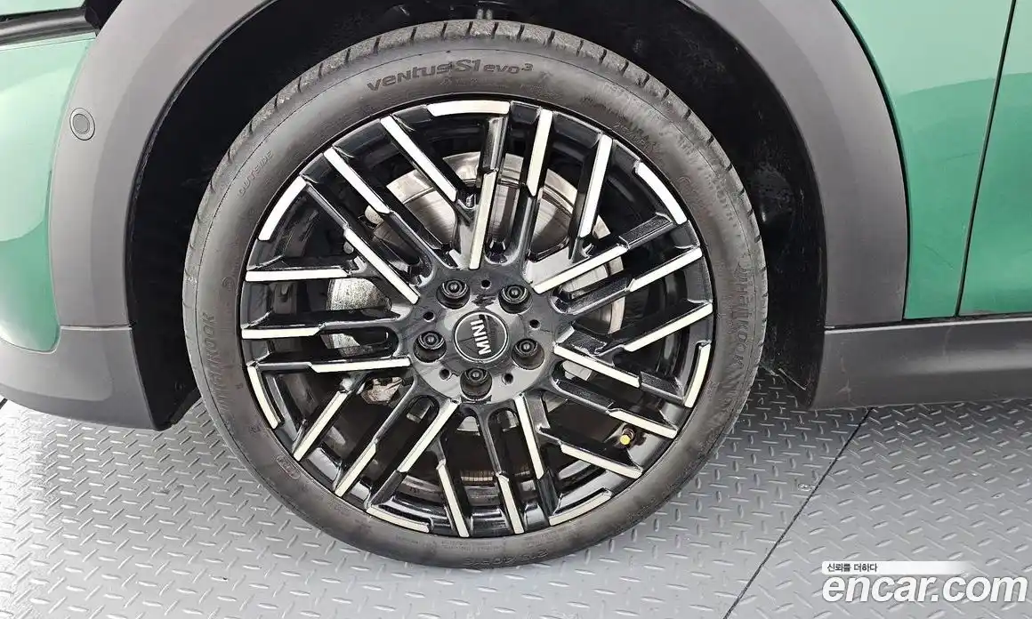 Mini Cooper 2025 2.0 Автомат в Москве № 166998, фото 5