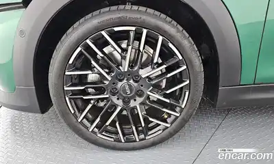 Mini Cooper 2025 2.0 Автомат в Москве № 166998, миниатюра 5