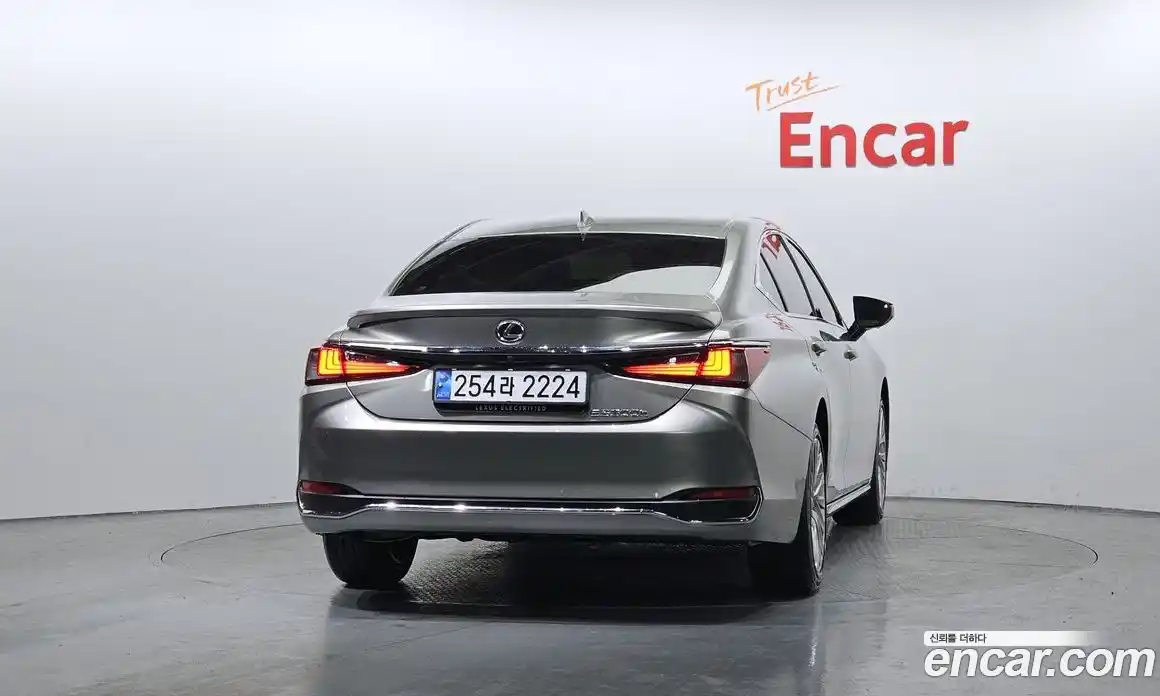 Lexus ES 2026 2.5 Автомат в Москве № 168097, фото 1