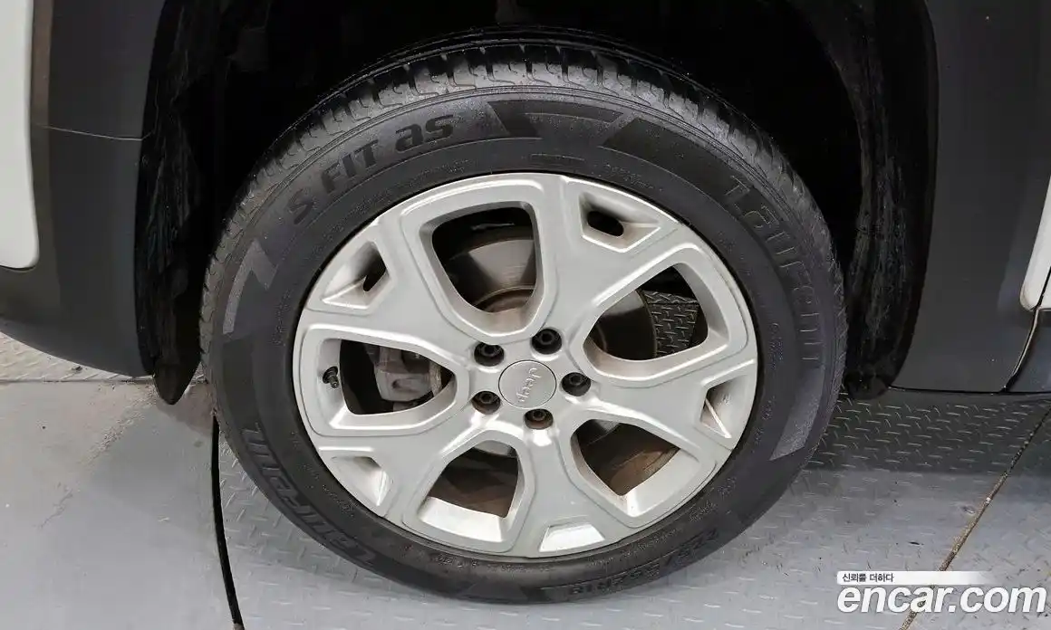 Jeep Renegade 2019 2.4 Автомат в Москве № 169480, фото 3