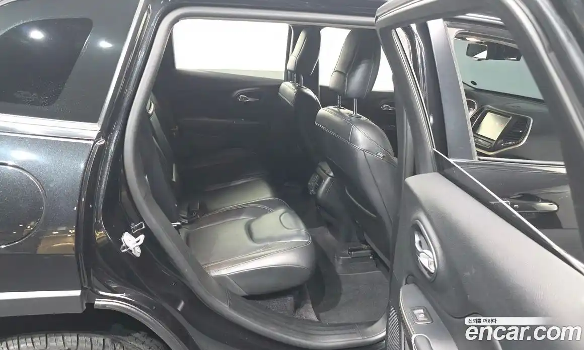 Jeep Cherokee 2016 2.4 Автомат в Москве № 169778, фото 12