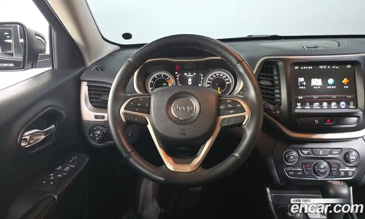 Jeep Cherokee 2016 2.4 Автомат в Москве № 169778, фото 13