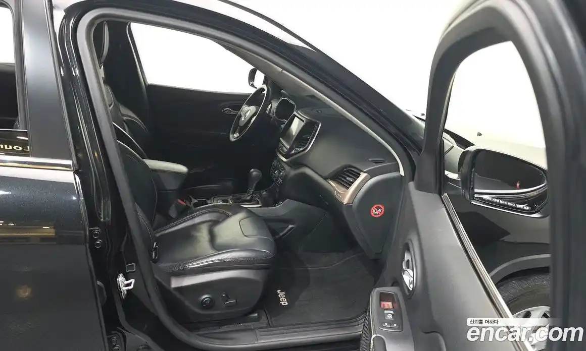 Jeep Cherokee 2016 2.4 Автомат в Москве № 169778, фото 3