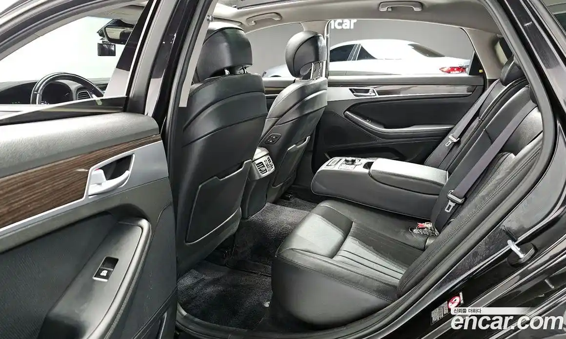 Genesis G80 2018 3.3 Автомат в Москве № 17473, фото 12