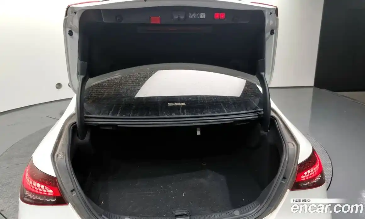 Mercedes-Benz E-Class 2023 1.9 Автомат в Москве № 175479, фото 20