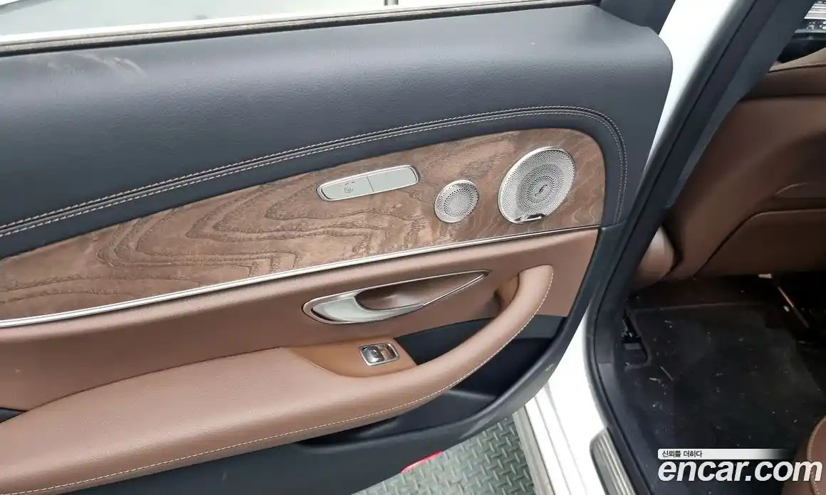 Mercedes-Benz E-Class 2023 1.9 Автомат в Москве № 175479, фото 8