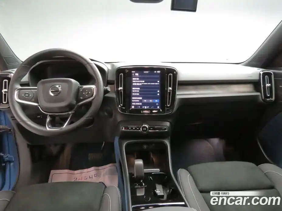 Volvo XC40 2024 0.2 Автомат в Москве № 177700, фото 12