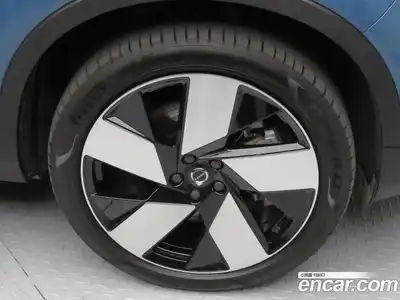 Volvo XC40 2024 0.2 Автомат в Москве № 177700, миниатюра 5