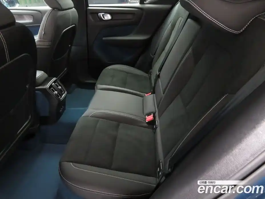 Volvo XC40 2024 0.2 Автомат в Москве № 177700, фото 9