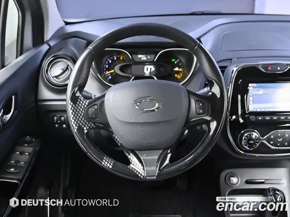 Renault QM3 2015 1.5 Автомат в Москве № 186343, фото 13