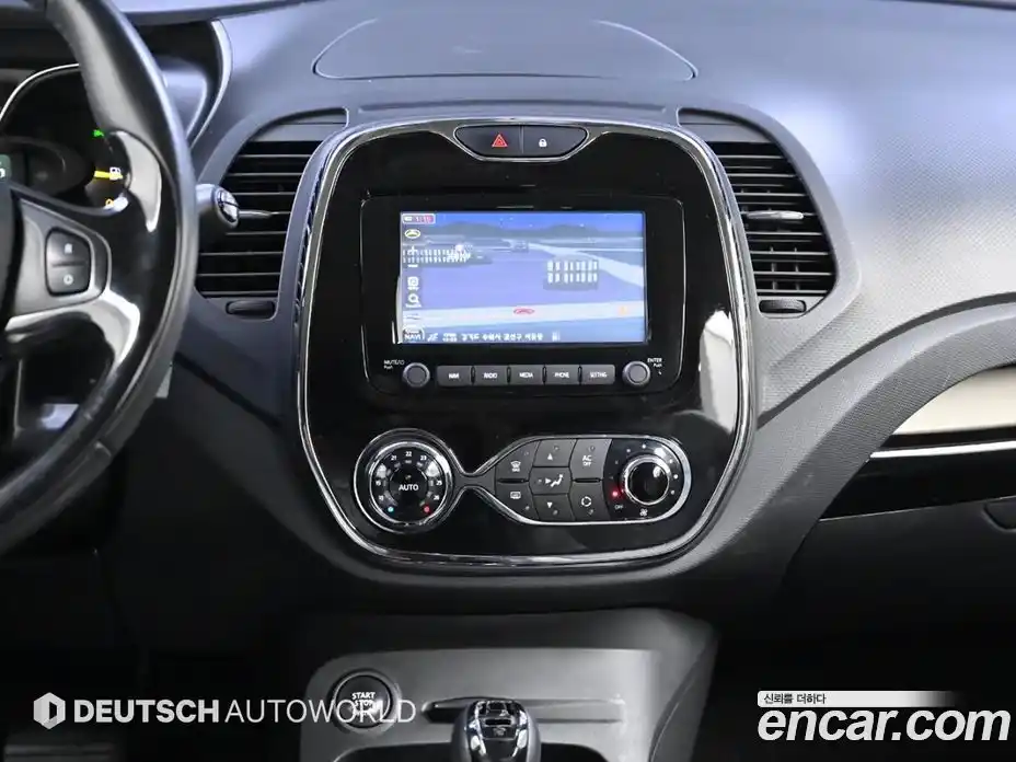 Renault QM3 2015 1.5 Автомат в Москве № 186343, фото 14