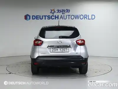 Renault QM3 2015 1.5 Автомат в Москве № 186343, миниатюра 4