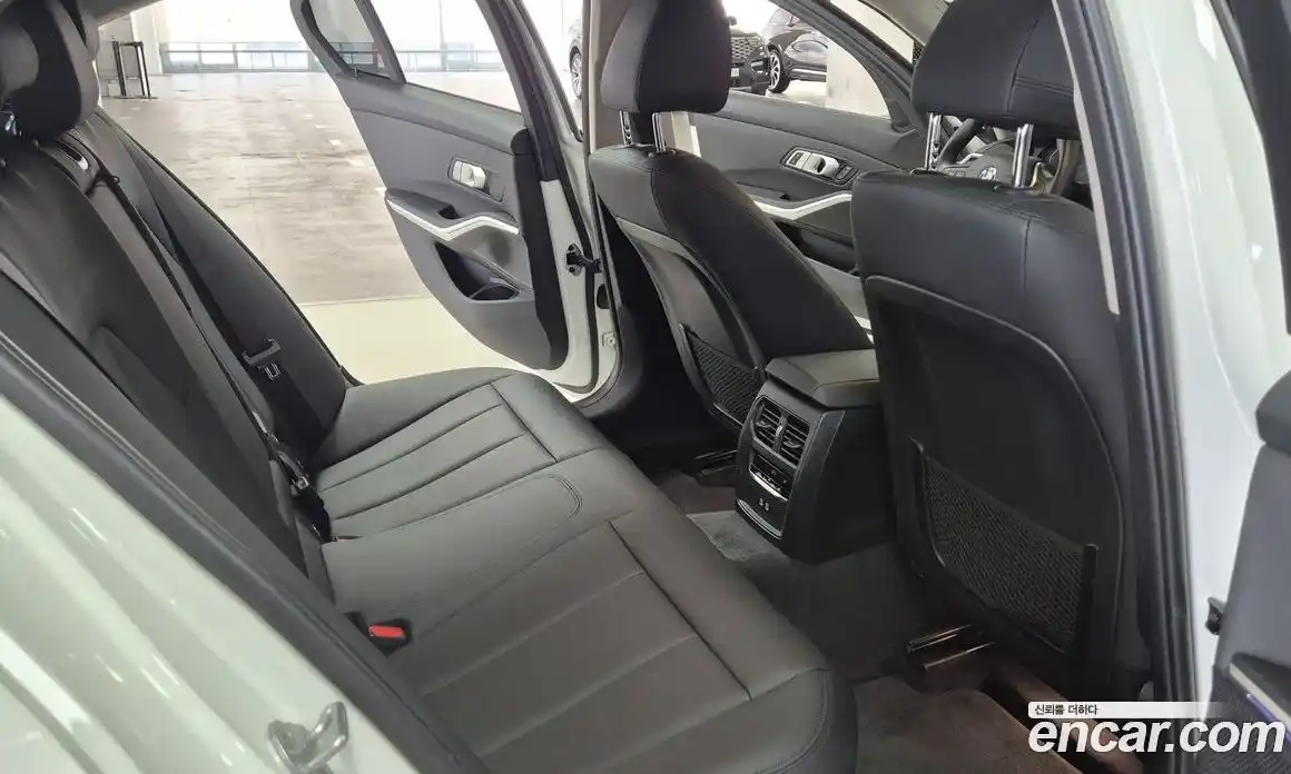 BMW 3-Series 2021 2.0 Автомат в Москве № 191667, фото 12