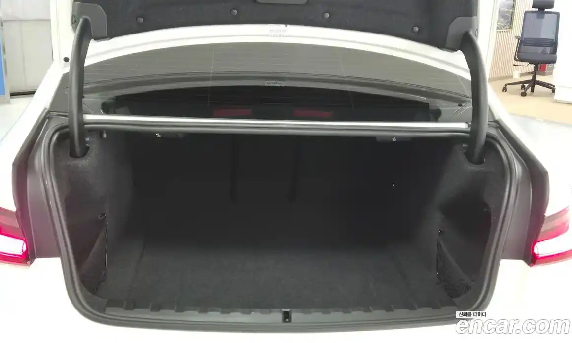 BMW 3-Series 2021 2.0 Автомат в Москве № 191667, фото 16