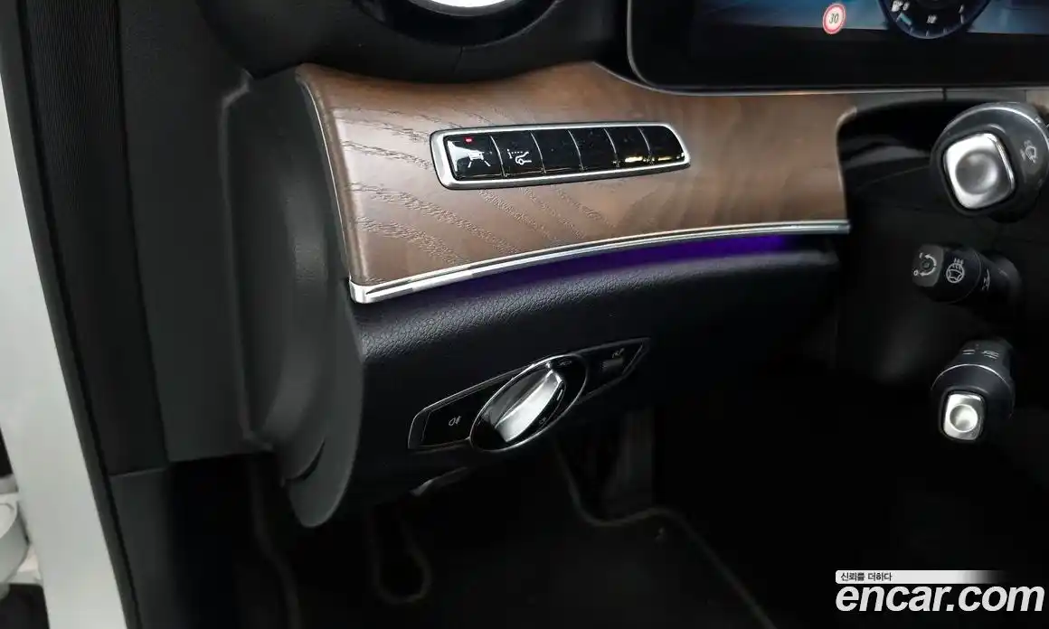 Mercedes-Benz E-Class 2018 2.0 Автомат в Москве № 195503, фото 16