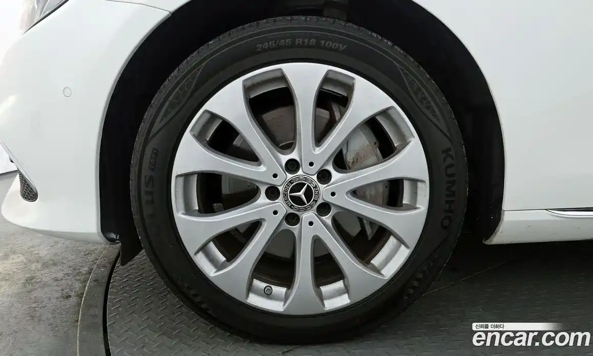 Mercedes-Benz E-Class 2018 2.0 Автомат в Москве № 195503, фото 5