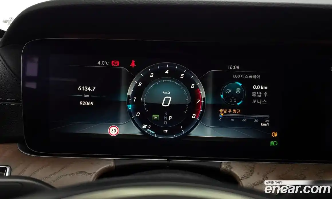 Mercedes-Benz E-Class 2018 2.0 Автомат в Москве № 195503, фото 8