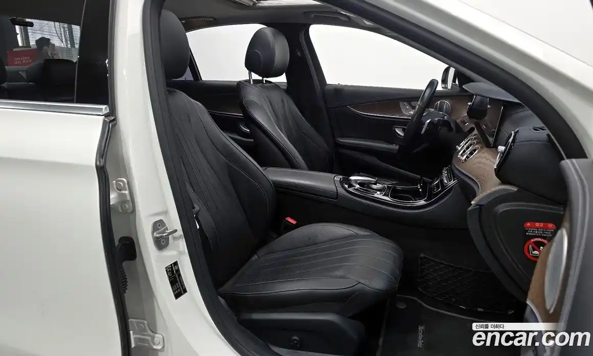 Mercedes-Benz E-Class 2018 2.0 Автомат в Москве № 195503, фото 10