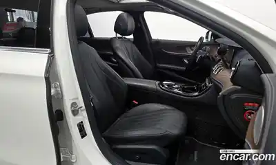 Mercedes-Benz E-Class 2018 2.0 Автомат в Москве № 195503, миниатюра 10