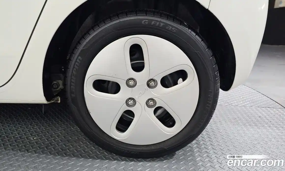 Kia Ray 2023 1.0 Автомат в Москве № 19694, фото 10