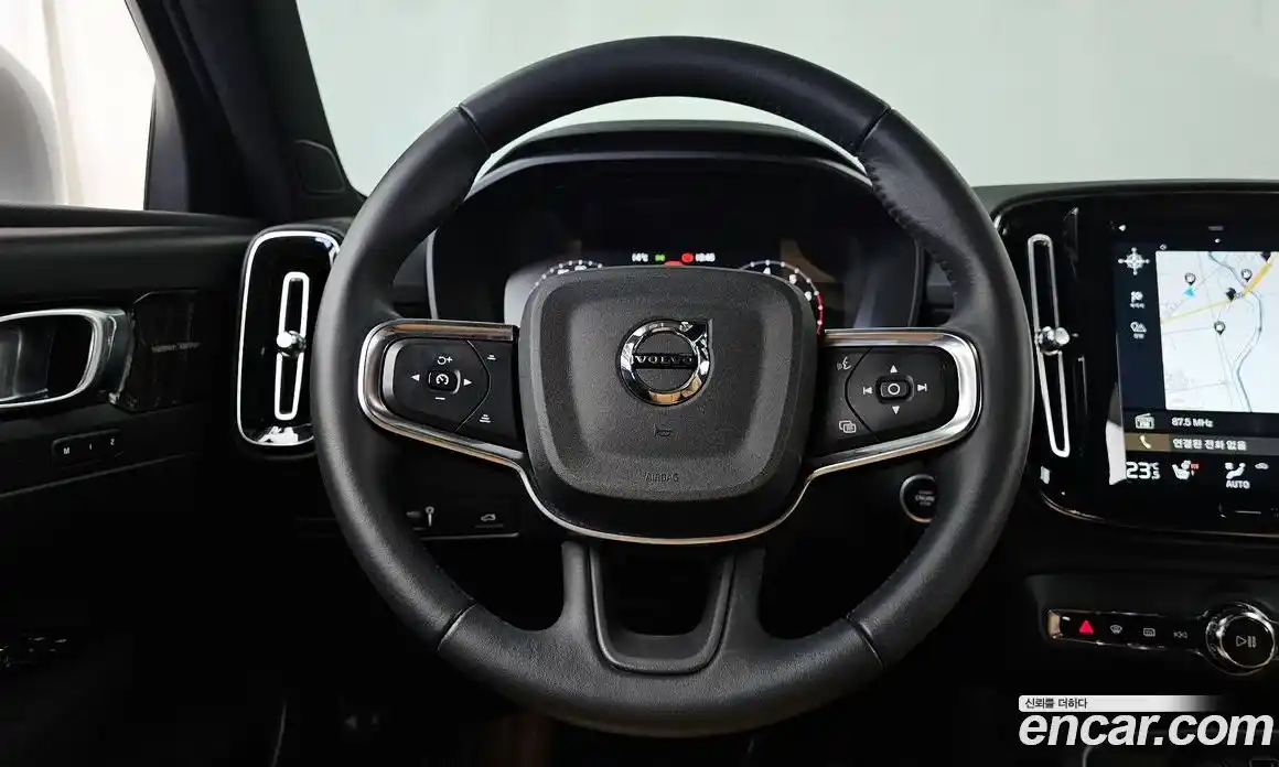 Volvo XC40 2021 2.0 Автомат в Москве № 196972, фото 13