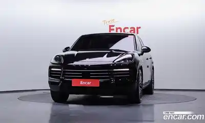 Porsche Cayenne 2022 3.0 Автомат в Москве № 197375, миниатюра 3