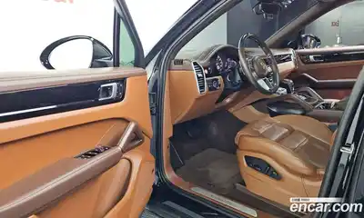 Porsche Cayenne 2022 3.0 Автомат в Москве № 197375, миниатюра 10