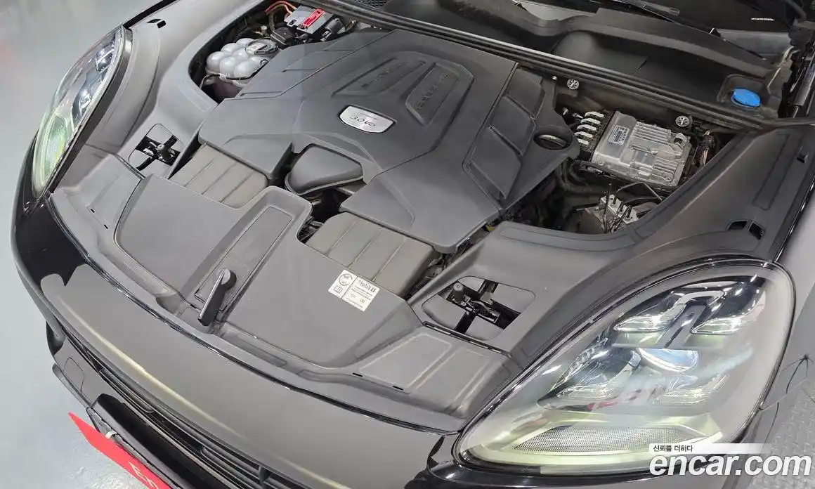 Porsche Cayenne 2023 3.0 Автомат в Москве № 197424, фото 10