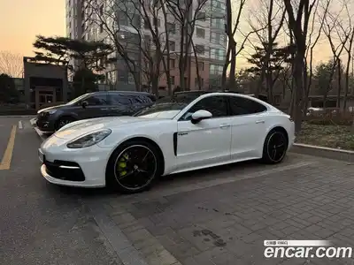 Porsche Panamera, 2018